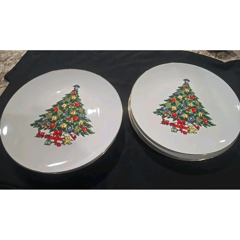 Jamestown China Christmas Tree Themed Gold‎ Rim Dinner Plate Set of 7